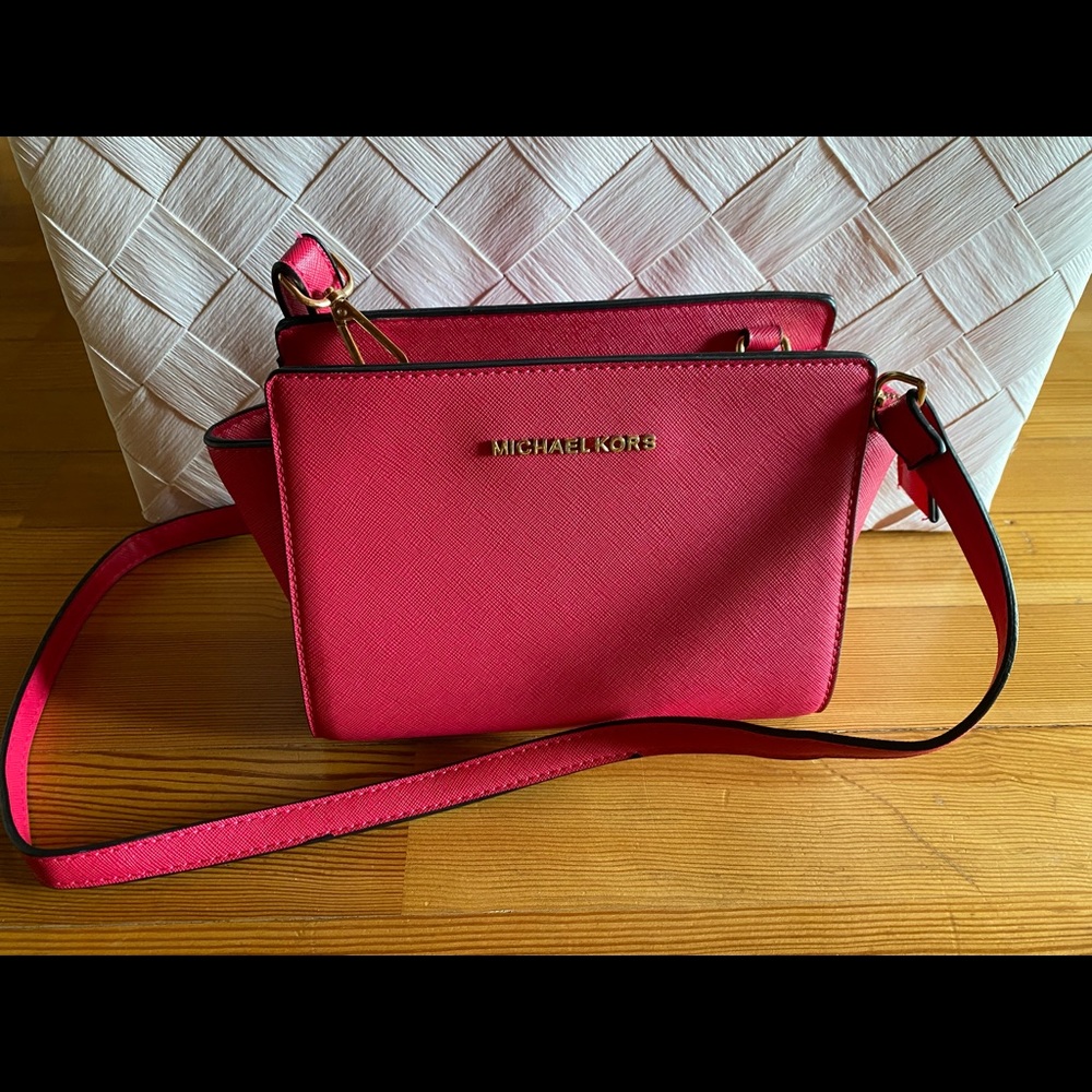 Michael Kors crossbody bag